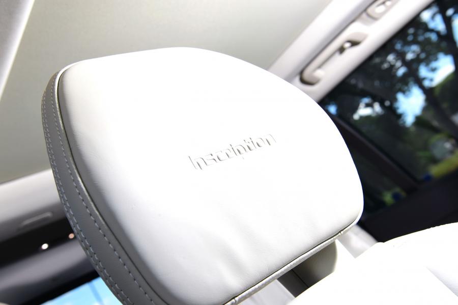 Детали интерьера Volvo XC90 B5 Inscription 2019 года  (UK) (фото 14 из 40)